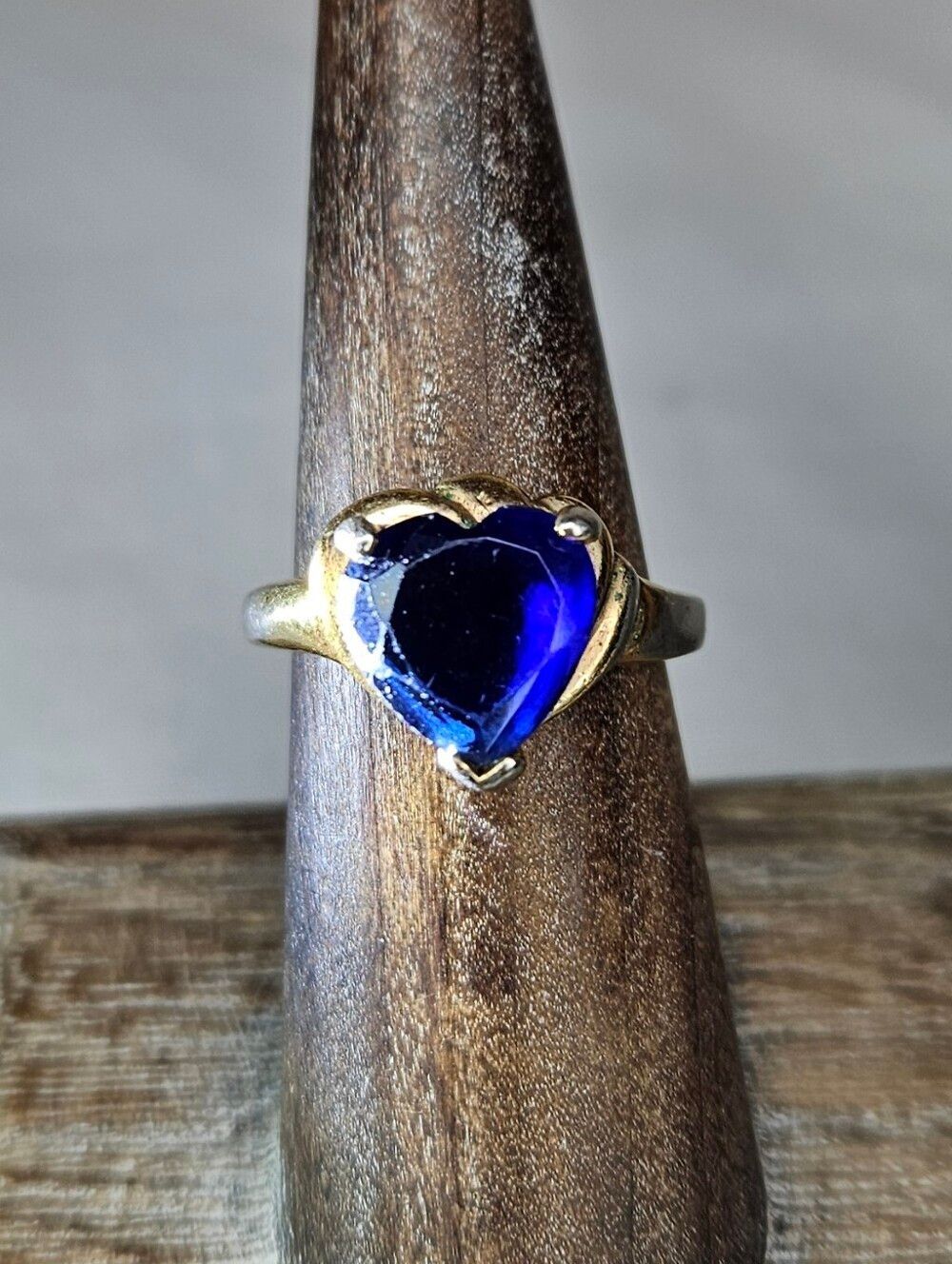 Vintage Gold Plated Faux Sapphire Blue Glass Heart Ring